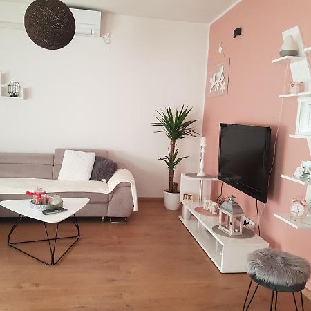 Apartmani Milutin Бродарица Экстерьер фото