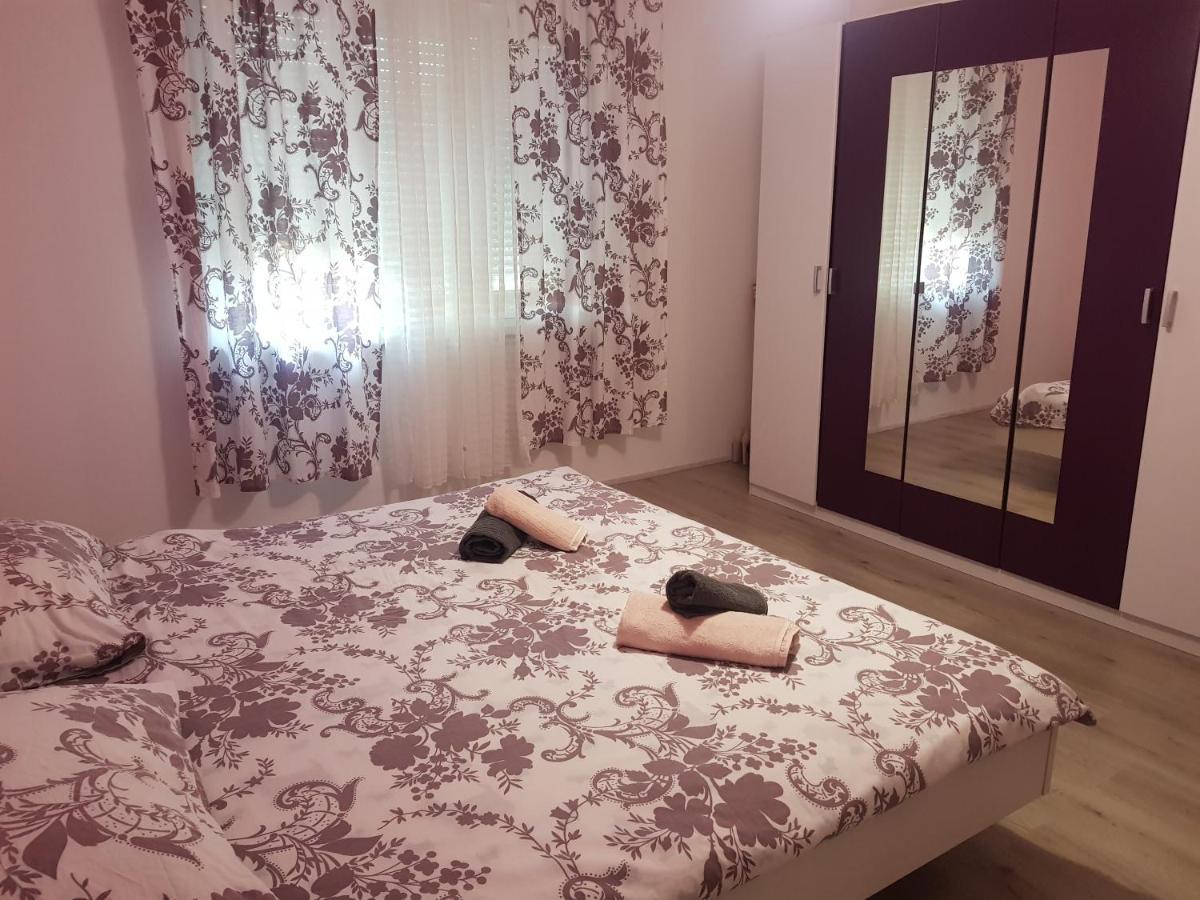 Apartmani Milutin Бродарица Экстерьер фото
