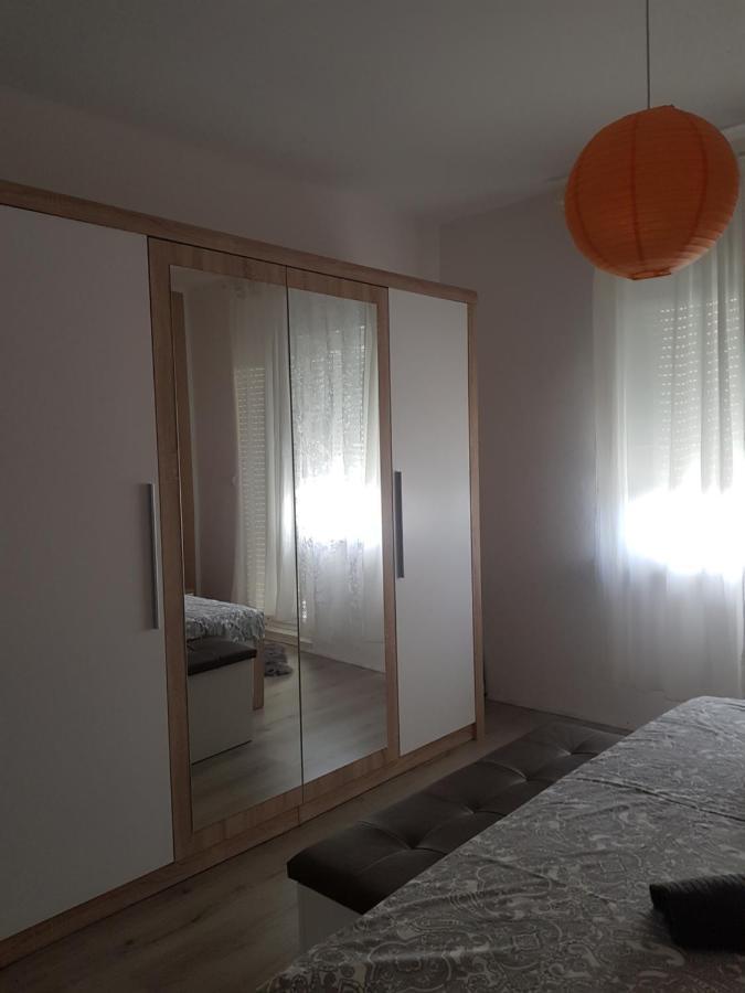 Apartmani Milutin Бродарица Экстерьер фото